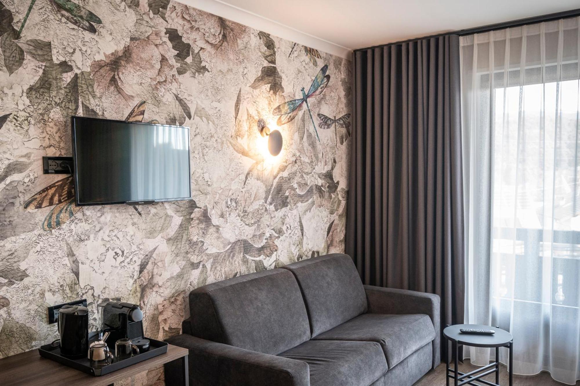 Tirolensis Hotell Tesimo Eksteriør bilde