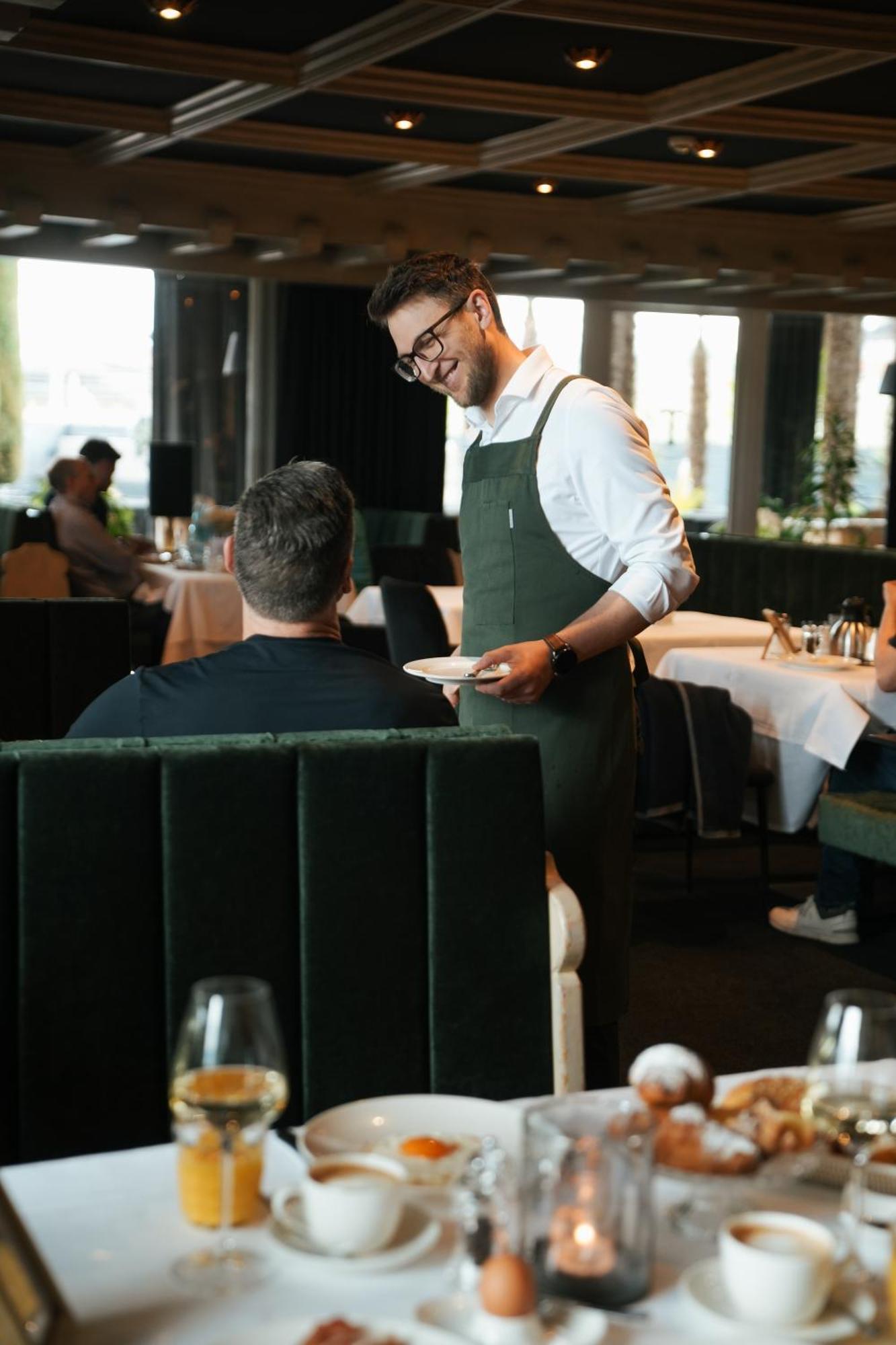 Tirolensis Hotell Tesimo Eksteriør bilde